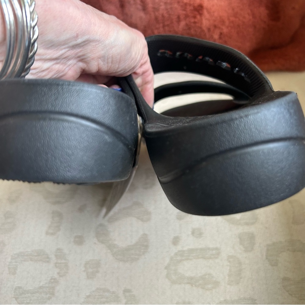 CROCS Baya Platform Slip On Black Sandal, Unisex W-10, M-8 NWT - Picture 6 of 8